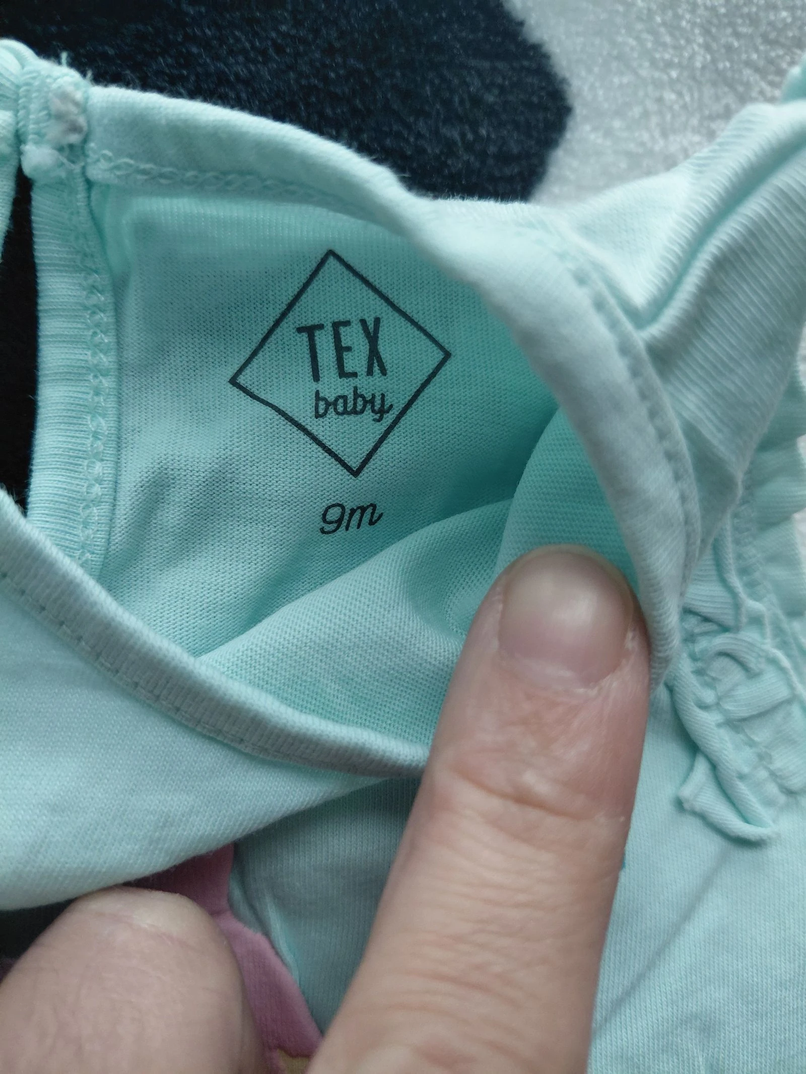 Lot of tank tops 9 months – photo 5